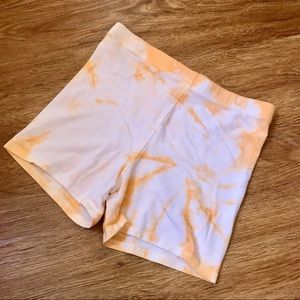 Orange tie dye biker shorts 🌞